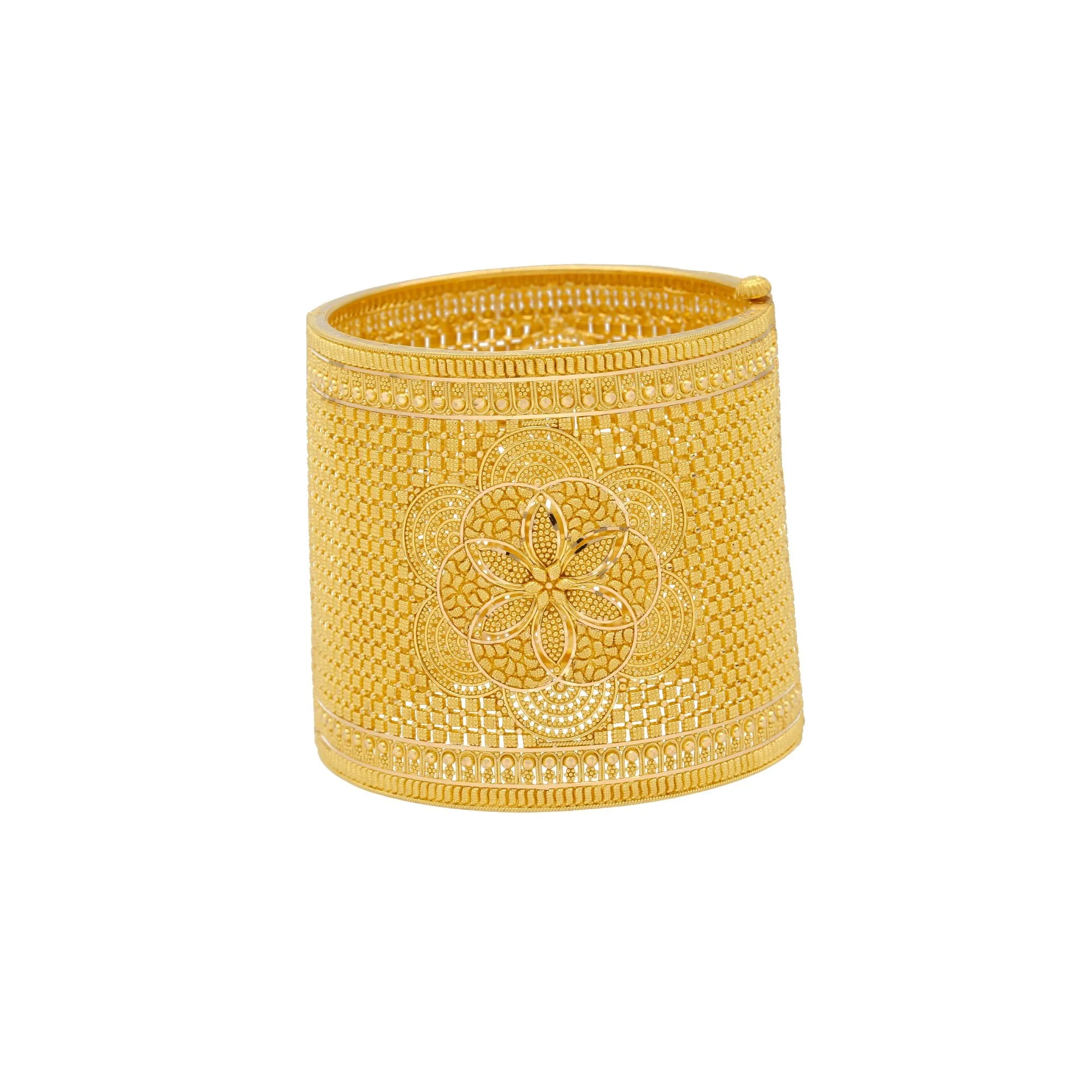 22K Gold Cuff Bangle, 104.8gm