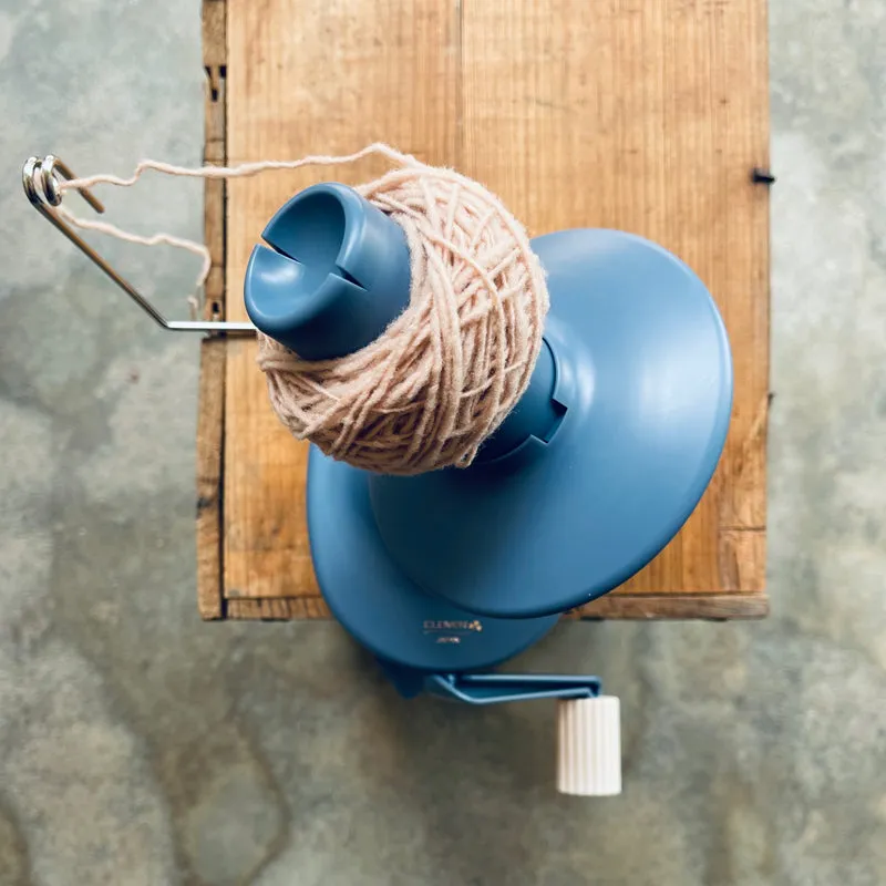 Clover Yarn Ball Winder