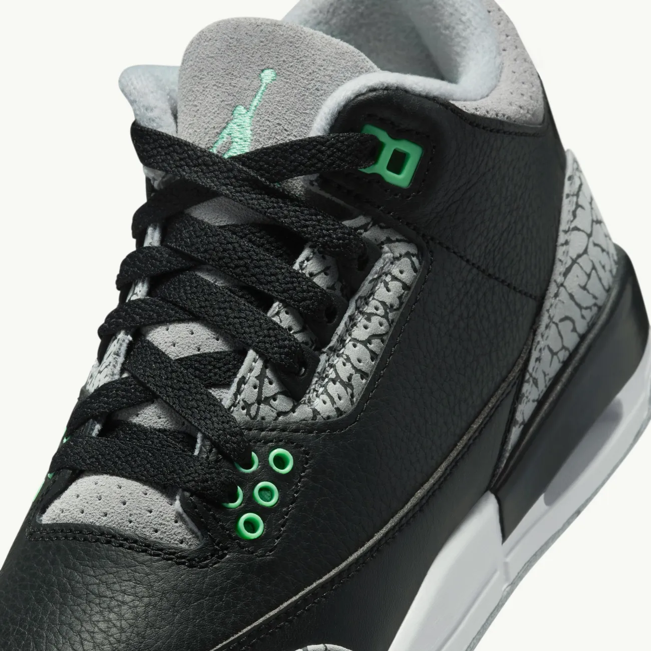 Grade School Air Jordan 3 Retro - 'Green Glow'