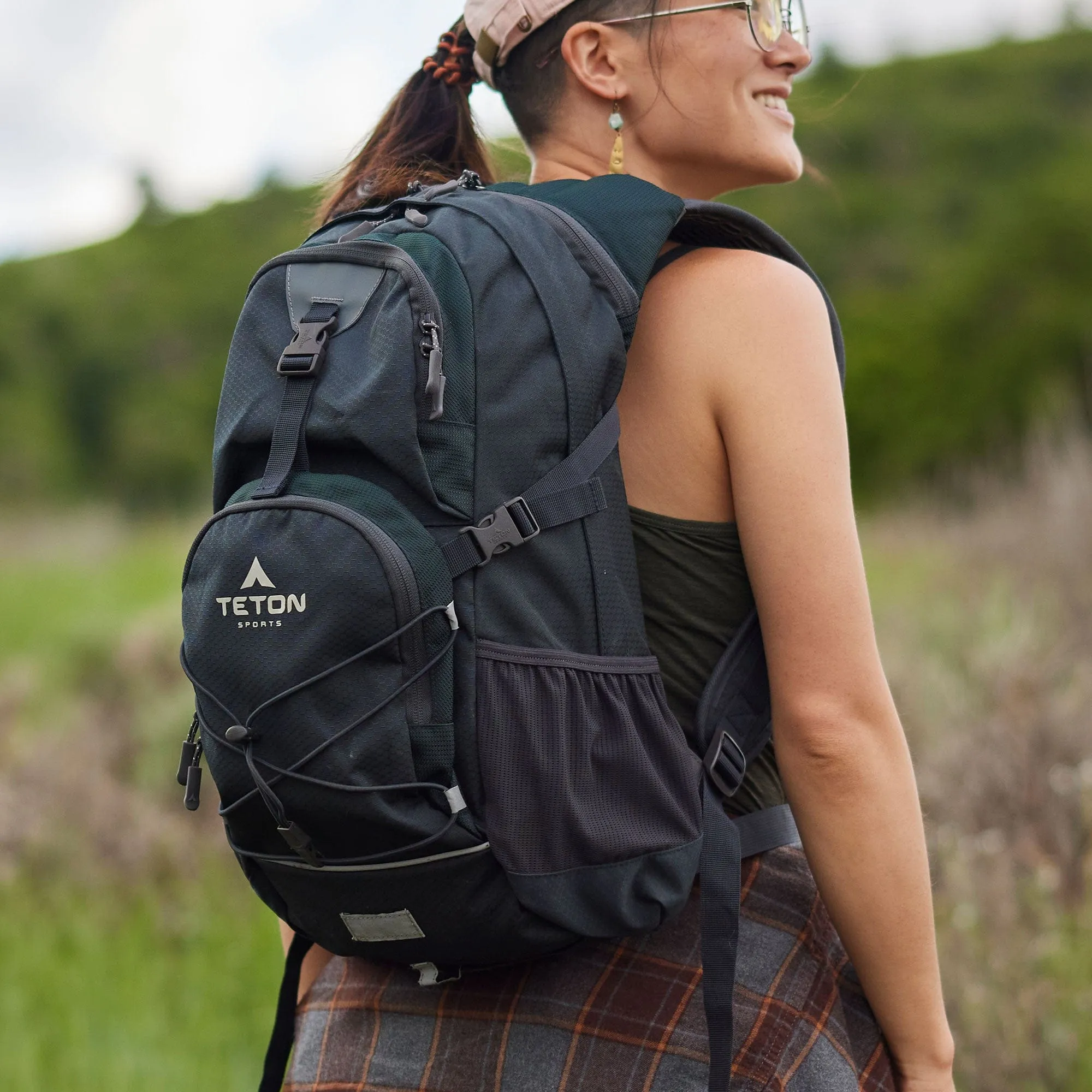 Oasis 18L Hydration Pack with 2L Bladder