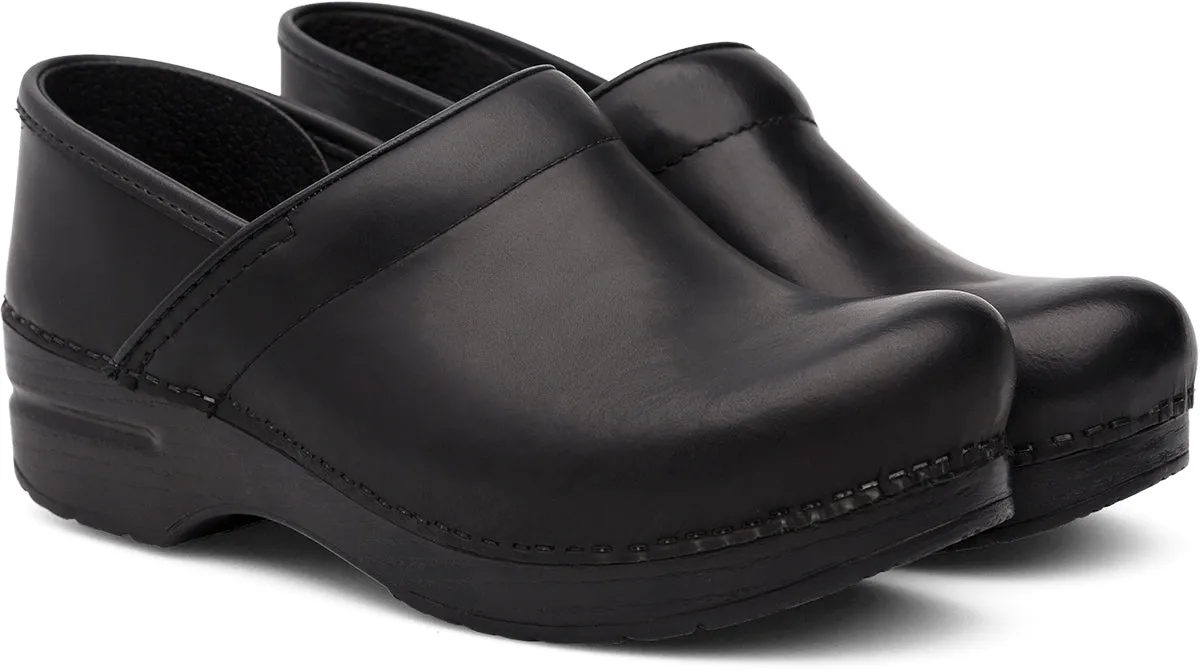 Professional Clog Black Oiled Leather (Unisex size scale)